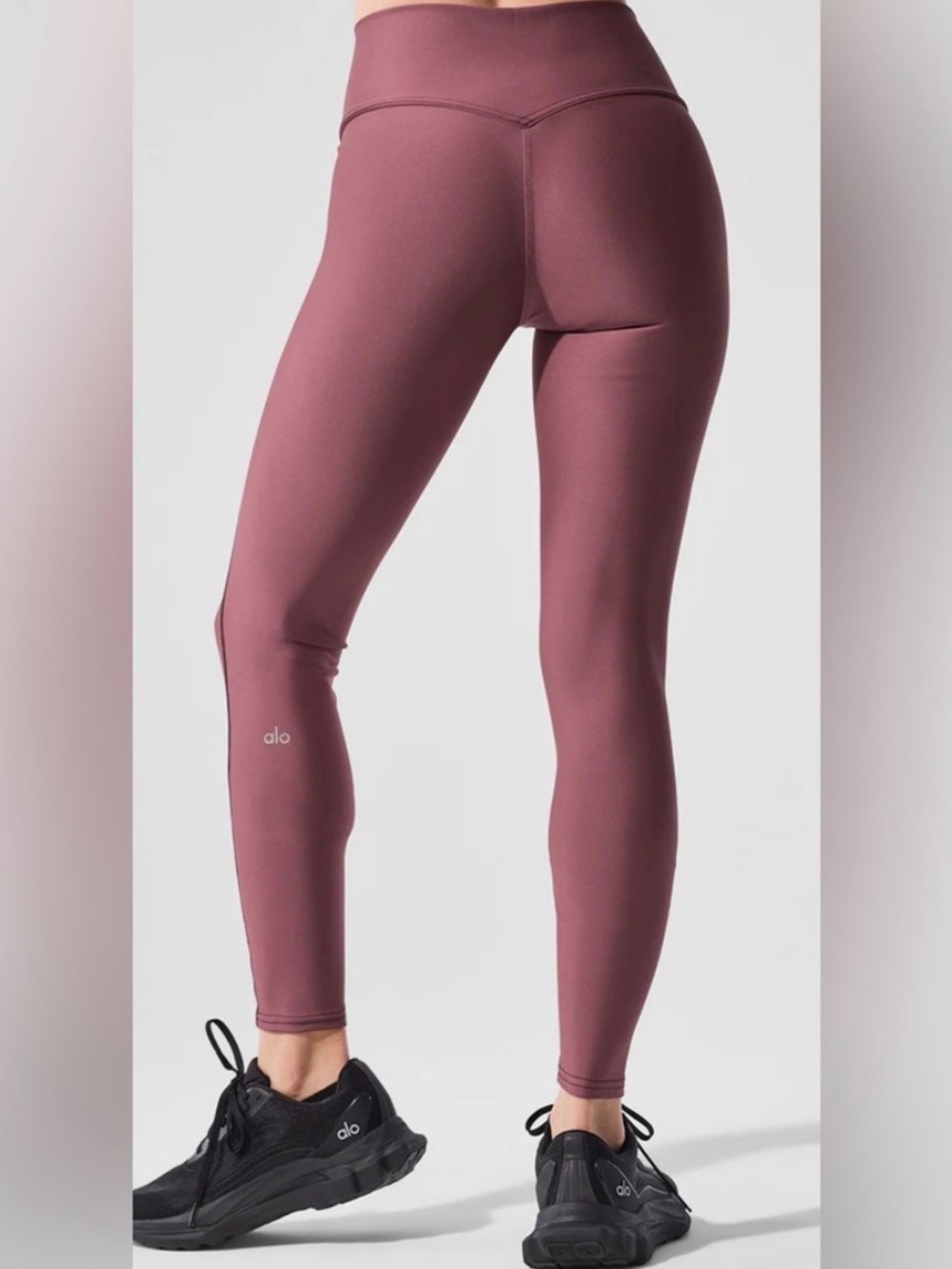 ALO Yoga Airlift High-Waist Redefine Legging in Dusty Rose Color NWT size XXS